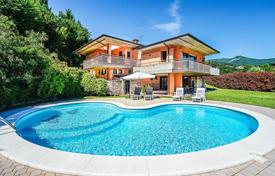 Villa – Salò, Lombardiya, İtalya. 860,000 €