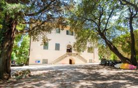 15 odalılar villa Livorno'da, İtalya. 2,200,000 €
