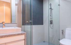 3 odalılar kondominyumda daireler Khlong Toei'de, Tayland. $4,100 haftalık