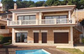 4 odalılar villa 250 m² Lloret de Mar'da, İspanya. Price on request