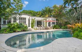 Villa – Lagorce Drive, Miami sahili, Florida,  Amerika Birleşik Devletleri. $1,700,000