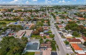 3 odalılar şehir içinde müstakil ev 165 m² Miami'de, Amerika Birleşik Devletleri. $620,000