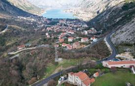 Arsa Kotor city'da, Karadağ. 2,640,000 €