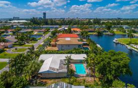 Villa – Hallandale Beach, Florida, Amerika Birleşik Devletleri. $1,695,000