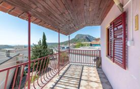 4 odalılar yazlık ev 150 m² Sutomore'de, Karadağ. 105,000 €