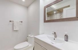6 odalılar daire North York'da, Kanada. C$879,000