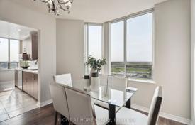 7 odalılar daire Scarborough'da, Kanada. C$785,000