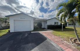 8 odalılar şehir içinde müstakil ev 156 m² Palm Beach County'da, Amerika Birleşik Devletleri. $345,000