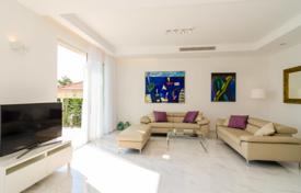 5 odalılar villa 340 m² Plat'da, Hırvatistan. Price on request