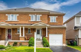 3 odalılar konak Scarborough'da, Kanada. C$1,084,000