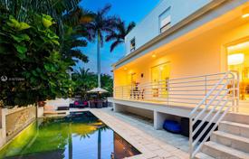 Villa – South Bayshore Drive, Miami, Florida,  Amerika Birleşik Devletleri. 1,638,000 €