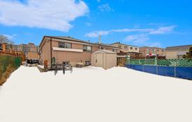 7 odalılar konak North York'da, Kanada. C$1,243,000