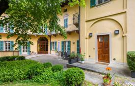 4 odalılar daire Rivoli'de, İtalya. 430,000 €