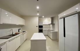 4 odalılar kondominyumda daireler Khlong Toei'de, Tayland. $5,400 haftalık