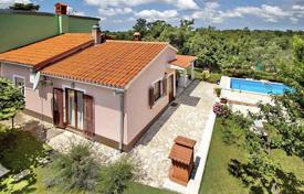 2 odalılar şehir içinde müstakil ev 100 m² Žminj'da, Hırvatistan. 330,000 €