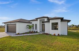 Şehir içinde müstakil ev – Cape Coral, Florida, Amerika Birleşik Devletleri. $459,000