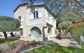 7 odalılar villa Juan-les-Pins'da, Fransa. 1,180,000 €