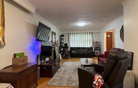 7 odalılar şehir içinde müstakil ev North York'da, Kanada. C$2,299,000