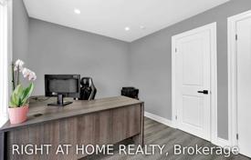 6 odalılar şehir içinde müstakil ev North York'da, Kanada. C$1,677,000