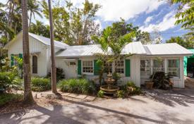 Yazlık ev – Pinecrest, Florida, Amerika Birleşik Devletleri. $1,299,000