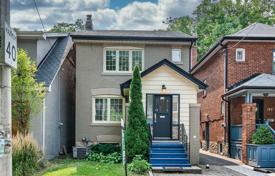 4 odalılar şehir içinde müstakil ev Old Toronto'da, Kanada. C$1,773,000