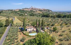 23 odalılar köşk 414 m² San Gimignano'da, İtalya. 2,100,000 €