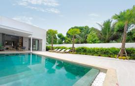 3 odalılar villa 241 m² Si Sunthon'da, Tayland. $444,000