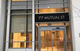 2 odalılar daire Mutual Street'da, Kanada. C$881,000