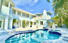 Şehir içinde müstakil ev – Hollywood, Florida, Amerika Birleşik Devletleri. $2,700,000