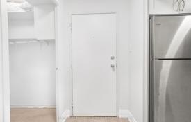 6 odalılar daire Etobicoke'de, Kanada. C$779,000