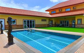 4 odalılar villa 420 m² Pattaya'da, Tayland. $388,000