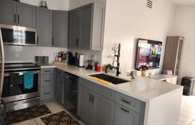 3 odalılar şehir içinde müstakil ev 138 m² West End'da, Amerika Birleşik Devletleri. $525,000