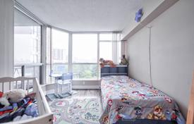 7 odalılar daire Etobicoke'de, Kanada. C$821,000