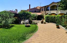 19 odalılar şehir içinde müstakil ev 900 m² Novigrad (Istria County)'da, Hırvatistan. 2,300,000 €