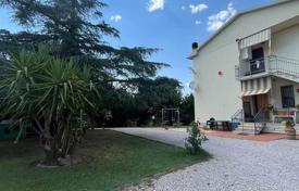 2 odalılar daire 216 m² Roccastrada'da, İtalya. 775,000 €