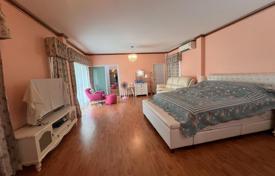 5 odalılar villa 280 m² Pattaya'da, Tayland. $215,000