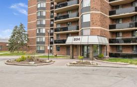 5 odalılar daire Etobicoke'de, Kanada. C$663,000