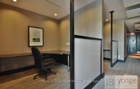 5 odalılar daire Yonge Street'da, Kanada. C$785,000