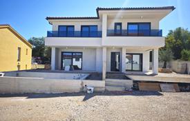 6 odalılar şehir içinde müstakil ev 128 m² Malinska'da, Hırvatistan. 650,000 €