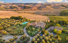 26 odalılar villa Castelnuovo Berardenga'da, İtalya. 2,600,000 €