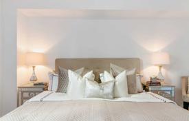8 odalılar daire North York'da, Kanada. C$893,000