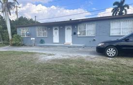 Şehir içinde müstakil ev 125 m² Palm Beach County'da, Amerika Birleşik Devletleri. $300,000