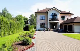 Şehir içinde müstakil ev – Zemgale Suburb, Riga, Letonya. 675,000 €