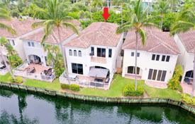 Şehir içinde müstakil ev – Aventura, Florida, Amerika Birleşik Devletleri. $1,376,000