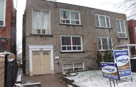 6 odalılar daire York'da, Kanada. C$1,105,000