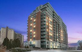 6 odalılar daire Etobicoke'de, Kanada. C$954,000