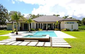 7 odalılar villa 527 m² Miami'de, Amerika Birleşik Devletleri. $2,500,000
