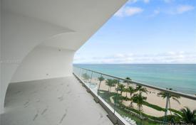 Sıfır daire – Collins Avenue, Miami, Florida,  Amerika Birleşik Devletleri. 2,727,000 €