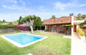 4 odalılar villa 420 m² Sant Vicenç de Montalt'da, İspanya. 1,300,000 €