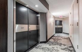 6 odalılar daire North York'da, Kanada. C$1,096,000